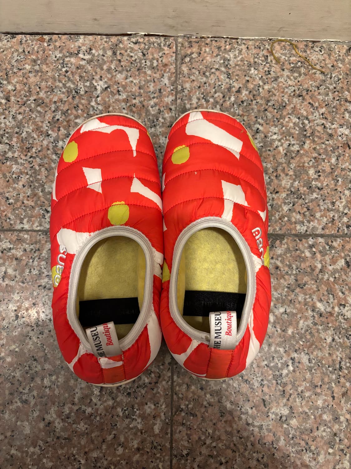 subu/themuseumvisitor 패딩슈즈 상품이미지1