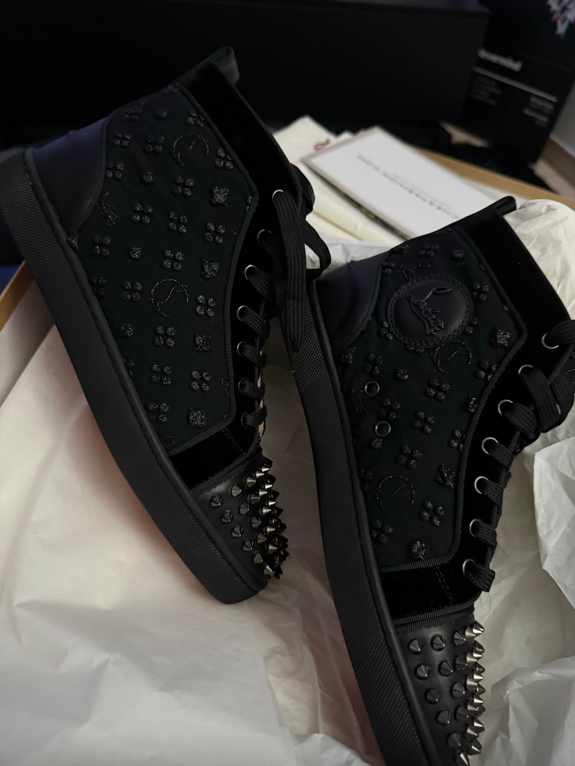 크리스찬 루부탱 블랙 스터드 하이탑 스니커즈 40 상품이미지7