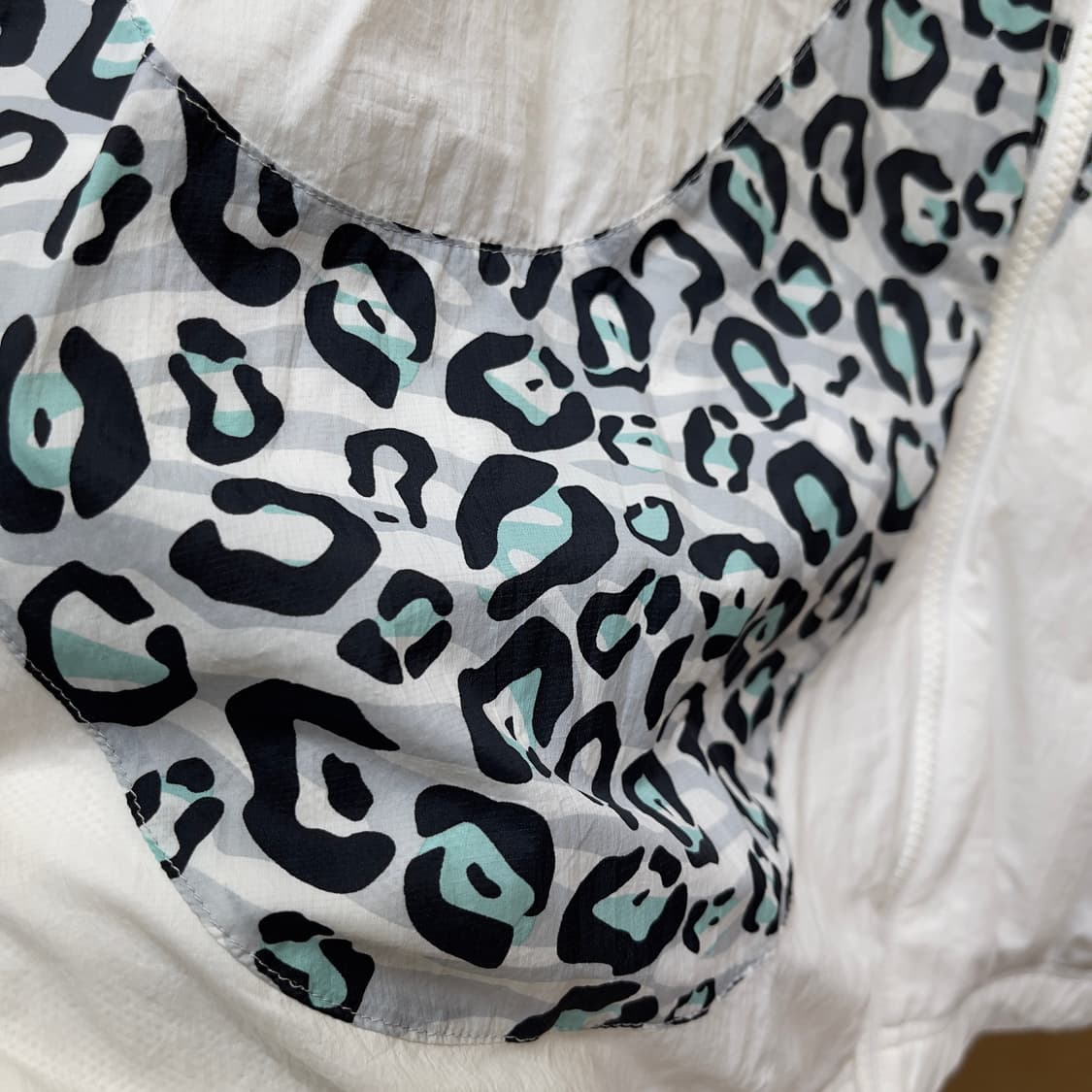 나이키 호피레오파드 빅스우시 바람막이 상품이미지8