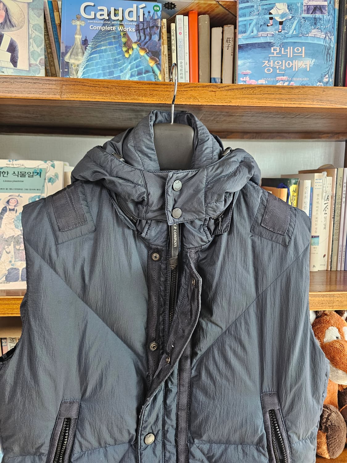 씨피컴퍼니 정품 조끼패딩 팔아요 사이즈 105 cp컴퍼니 상품이미지5