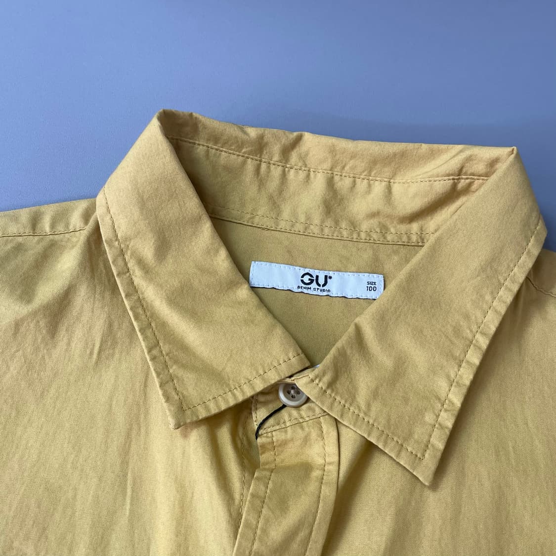 [미사용품] (100) GU 데님스튜디오 진노랑 자수 반팔 셔츠 상품이미지5