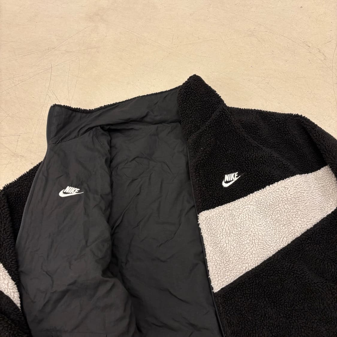 나이키 빅스우시 리버시블 플리스 자켓 상품이미지2