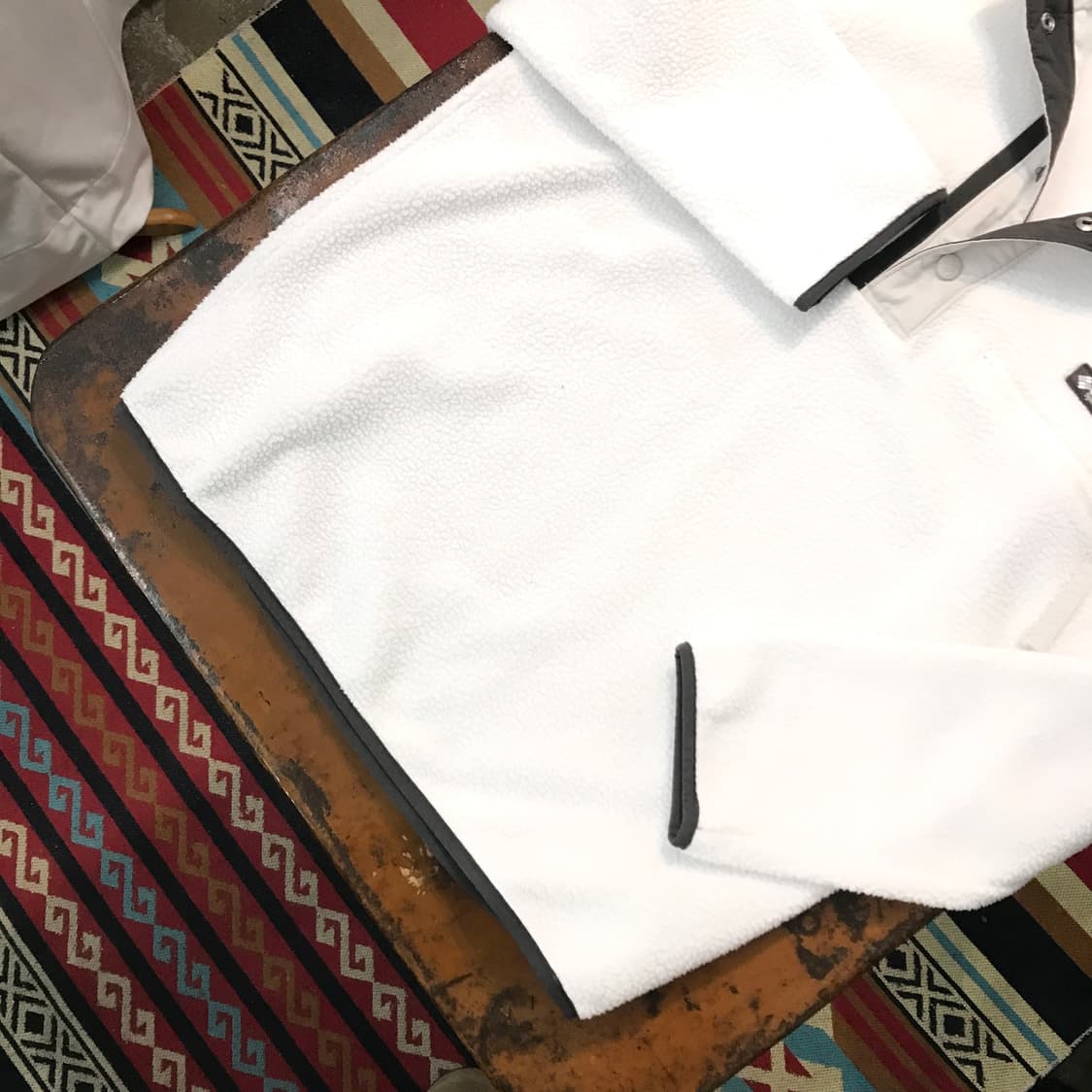 컬럼비아 화이트 신칠라 후리스 풀오버 남성 105  상품이미지3