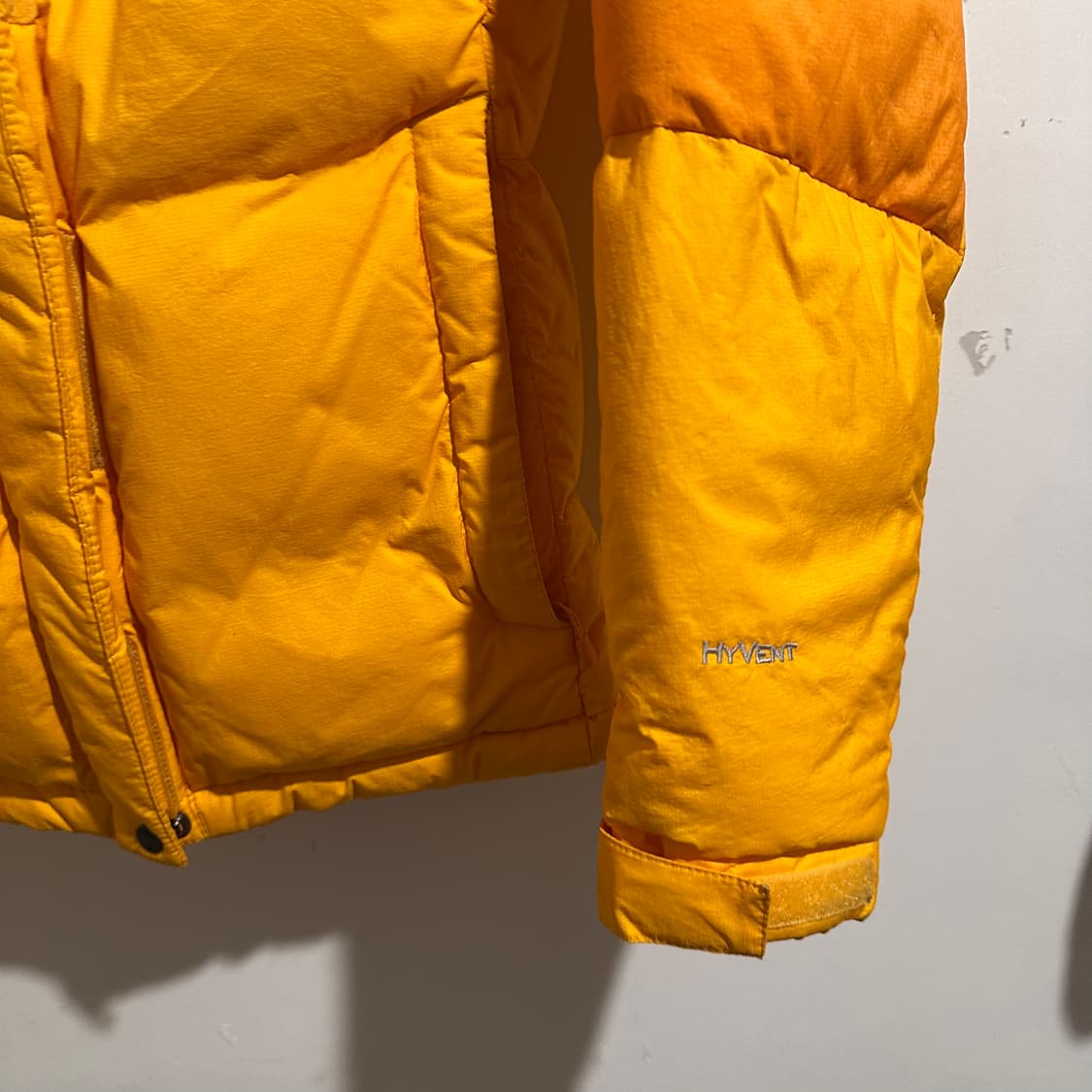 노스페이스 옐로우 패딩 상품이미지3