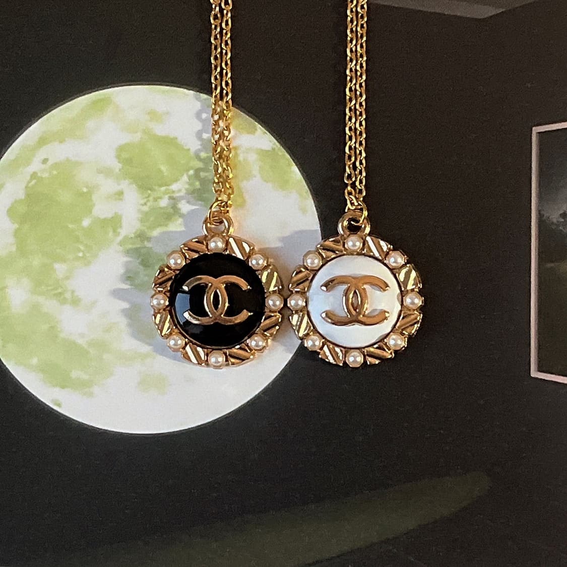 2Color 샤넬 진주리프 CC메달 업사이클링 골드 목걸이 상품이미지1