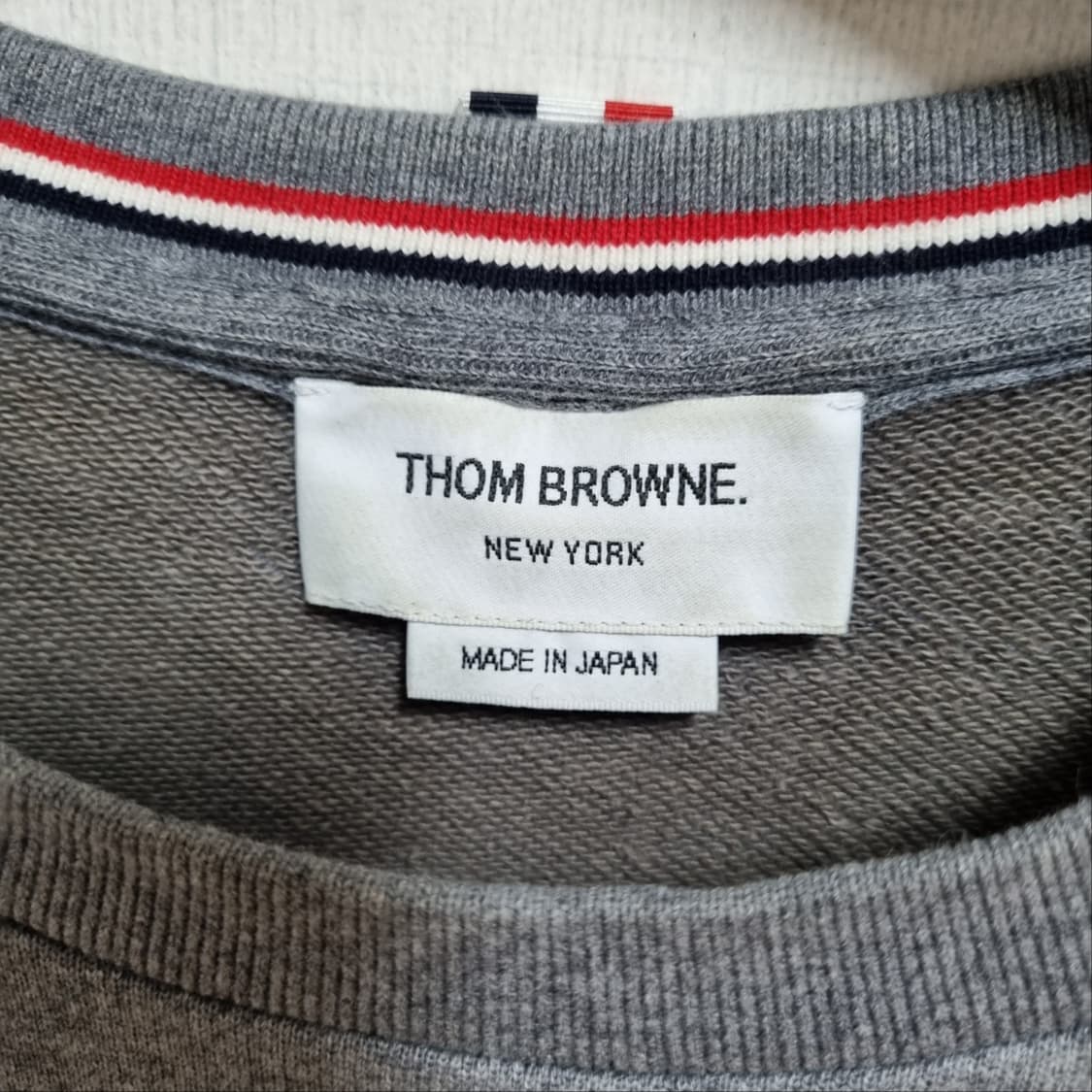 ( 5 ) 톰브라운 삼선 맨투맨 그레이 상품이미지4