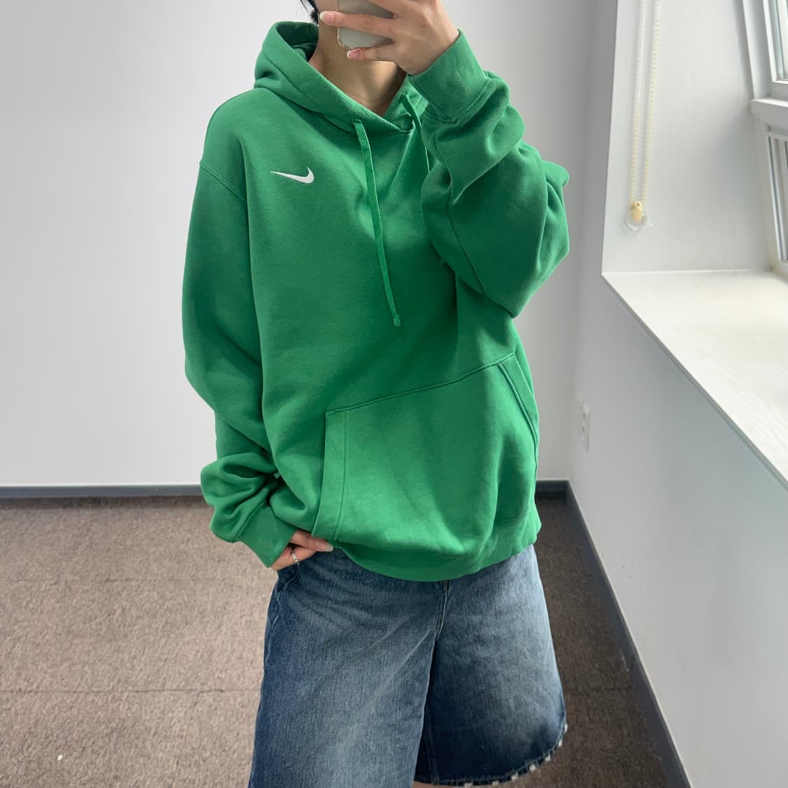 Nike 나이키 스몰로고 그린 후드티  상품이미지2