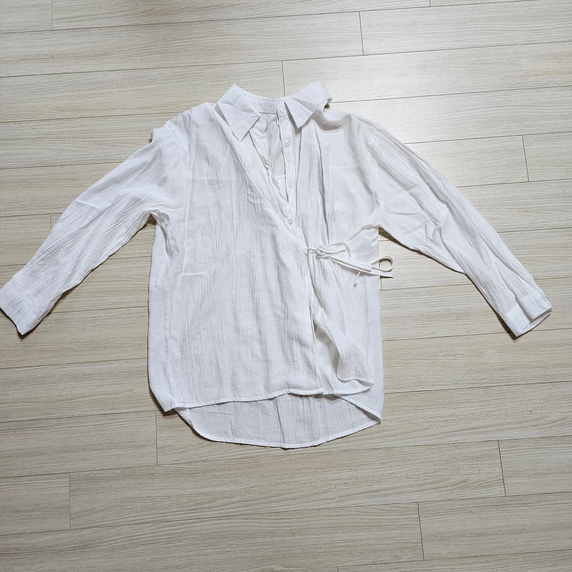 화이트 언발 셔츠 블라우스 상품이미지1