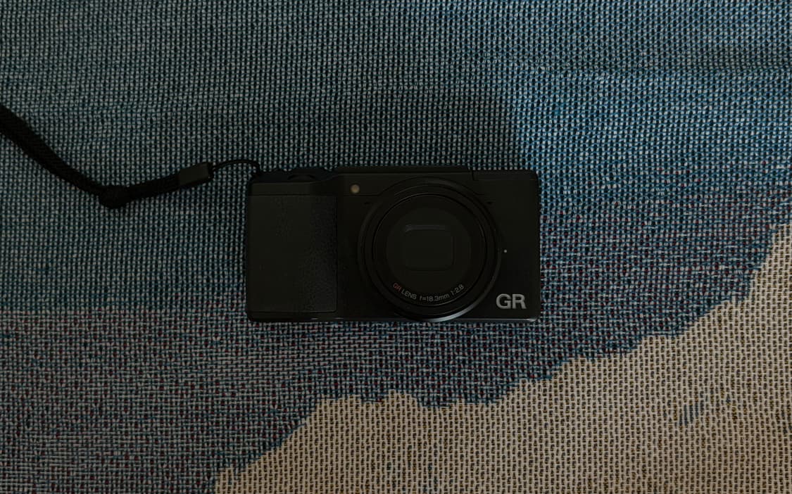 리코 GR2 디지털카메라 풀세트(카메라,베터리,충전기,스트랩,파우치 등) 상품이미지2