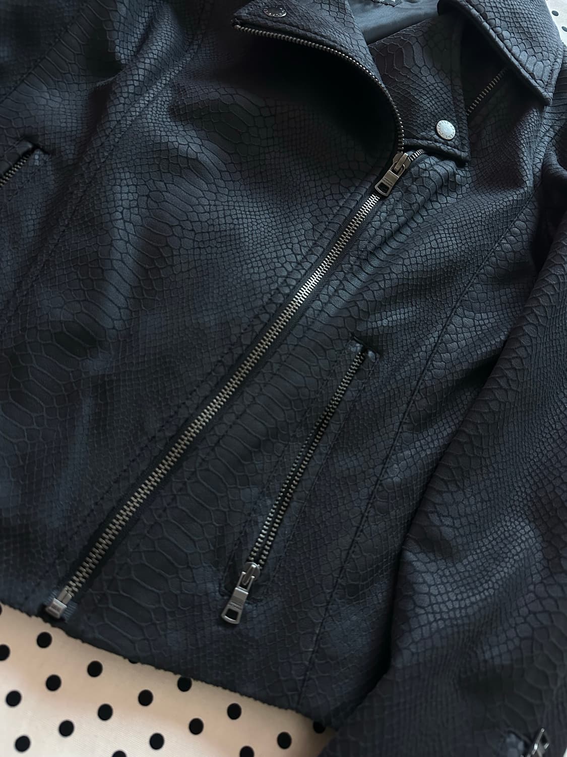 아르마니 익스체인지 파이톤 뱀피 패턴 라이더자켓 상품이미지5