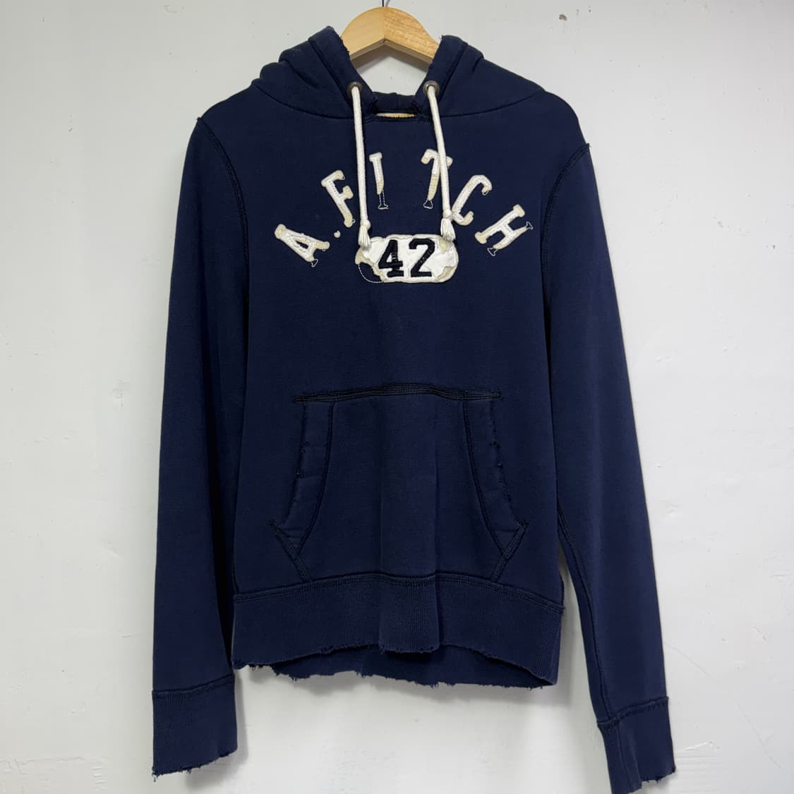 아베크롬비 앤 피치(Abercrombie & Fitch) 네이비 후드티 상품이미지1