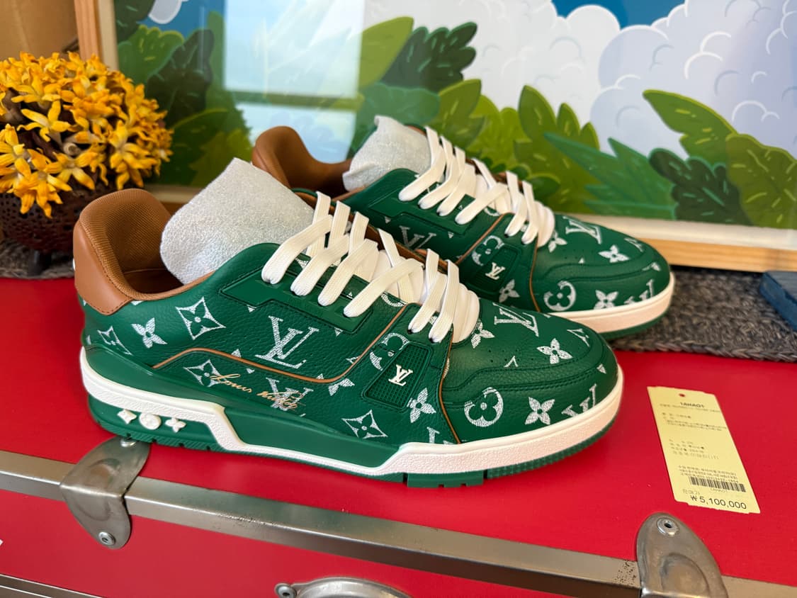 루이비통 P9 스니커즈 그린 UK8.5 상품이미지3