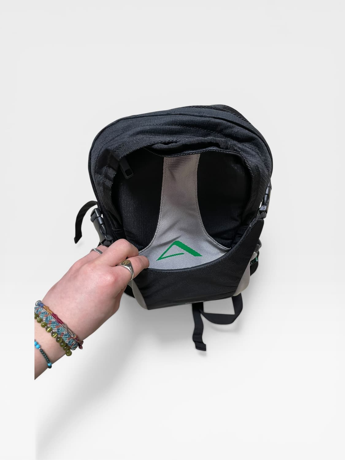 A tree - 아웃도어 백팩 (10-15L 추천) 상품이미지2