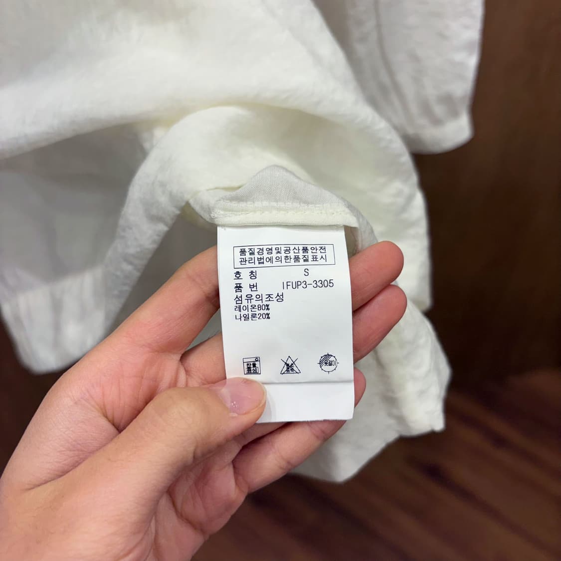 폴로 랄프로렌 브이넥 7부 블라우스 러플 플리츠 어깨 셔링 디테일 화이트 상품이미지10