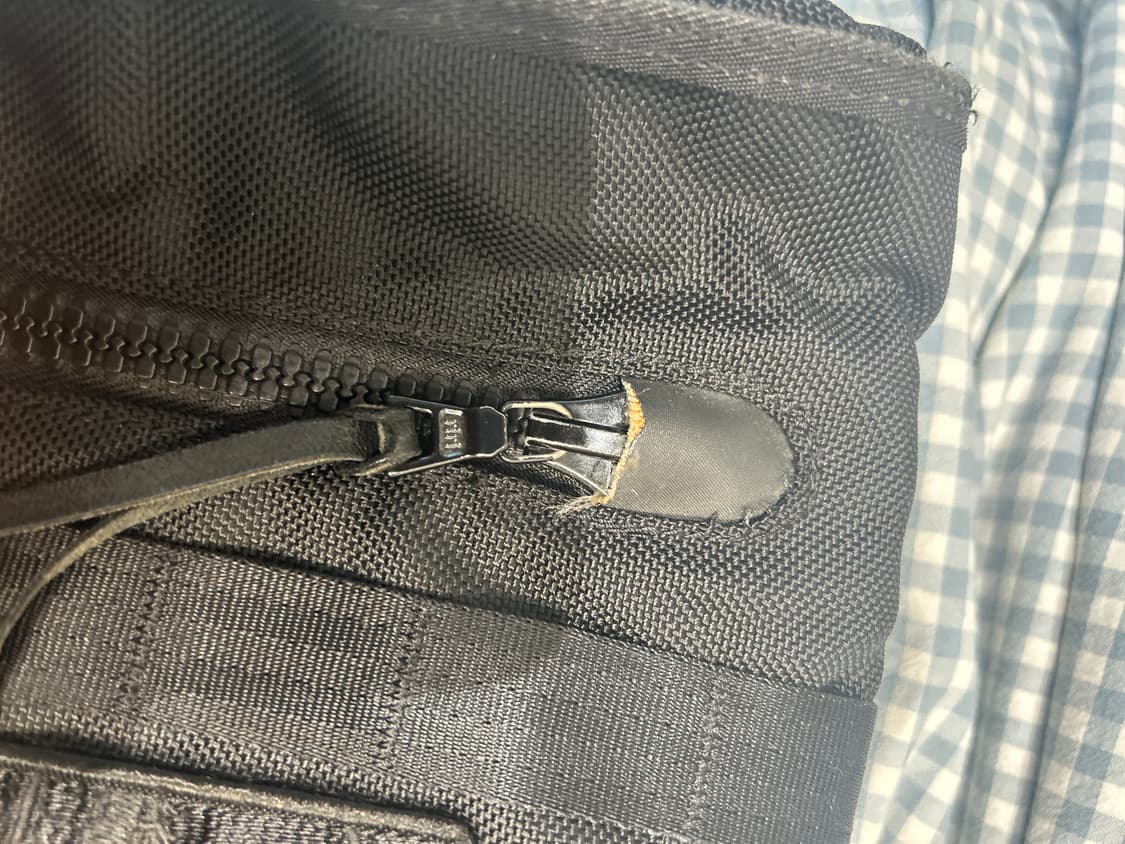 VISVIM 올드비즈빔 아웃도어 패치 올블랙 레더 발리스틱 크로스백 상품이미지10