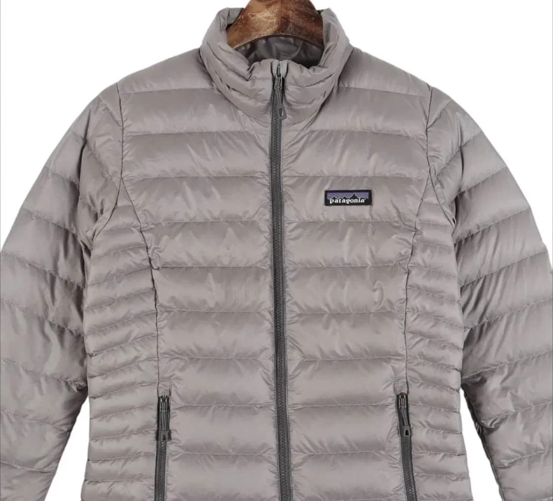 파타고니아 경량패딩 그레이  상품이미지2