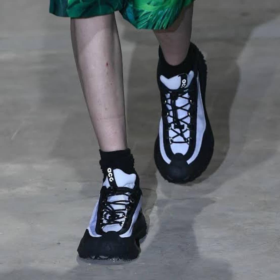 [275] 나이키 꼼데가르송 옴므플러스 ACG 마운틴 플라이 2 로우 상품이미지4