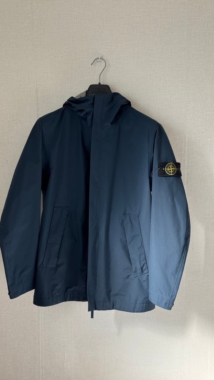 스톤아일랜드 고어텍스 바람막이 자켓 s 옷걸이 포함 모든 구성품 상품이미지3