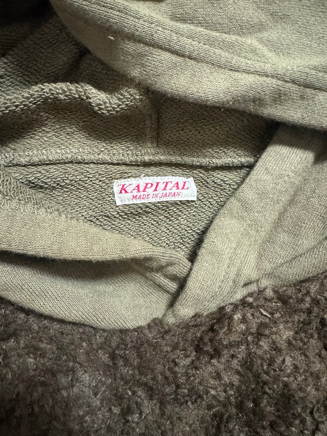 [2]캐피탈 30 플리스 x 퍼 그리즐리 후드 스웨트셔츠 카키 상품이미지3