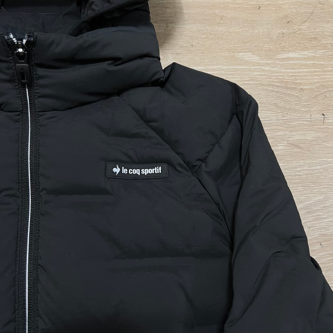 르꼬끄 여성 구스다운 와펜 후드 경량 패딩 점퍼 [블랙] M/90 상품이미지4