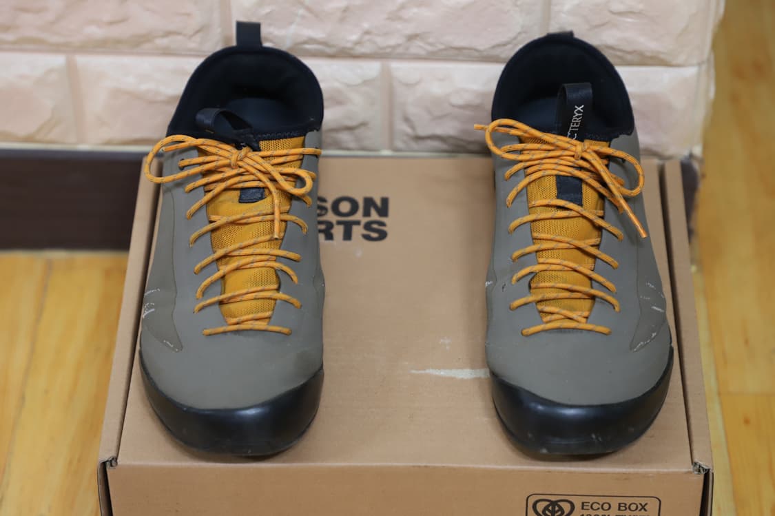 Arc'teryx Aclux SL Approach 슈즈 - 넬슨 정품 상품이미지1