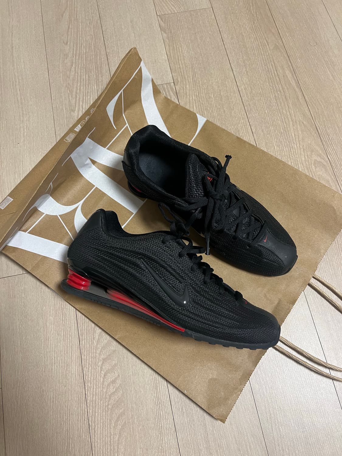 나이키샥스 Z 230 블랙  상품이미지1