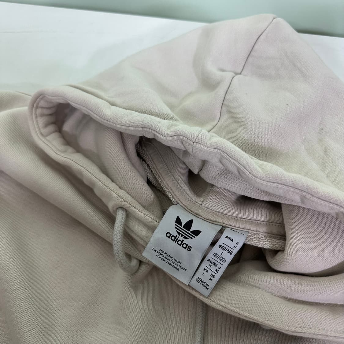 L 아디다스 오리지날 라이트베이지 가오리오버핏 챌린저 스웻후드티 상품이미지4