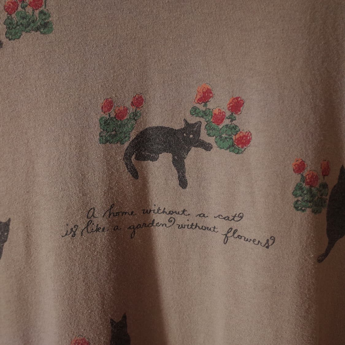 90's Rel-e-vant Products AOP T-shirt 상품이미지4