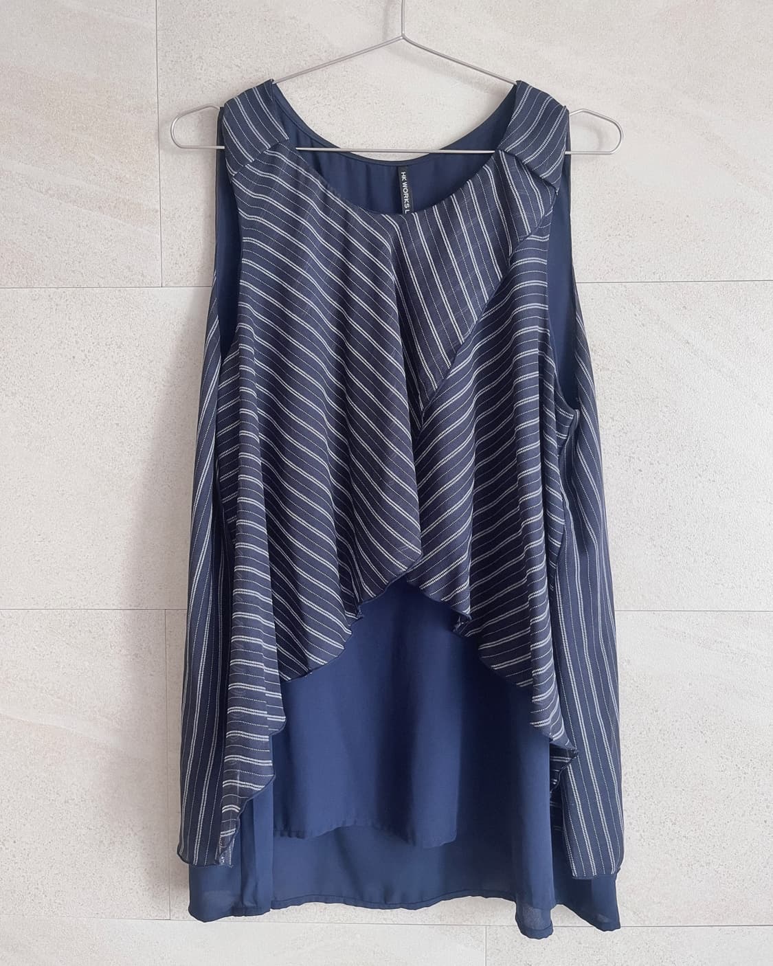 네이비 스트라이프 레이어드 슬리브리스 상품이미지2