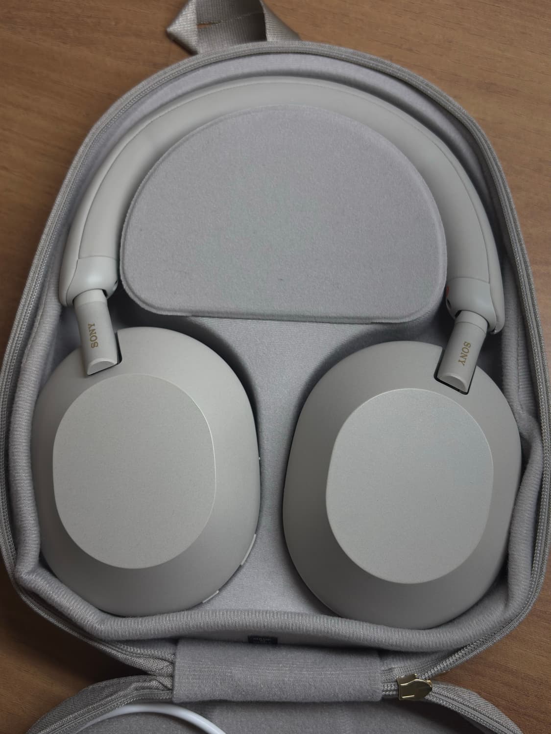 소니 WH-1000XM5 플래티넘 실버 헤드폰 상품이미지1