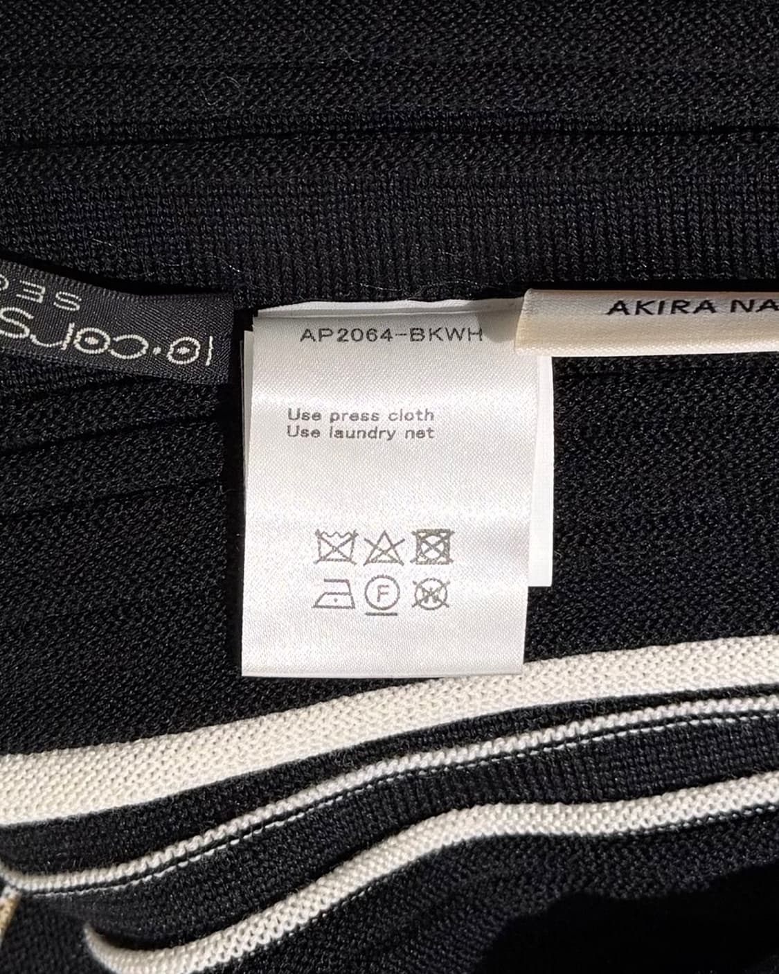 아키라나카 블랙 울 플리츠 롱슬리브 니트 상품이미지9