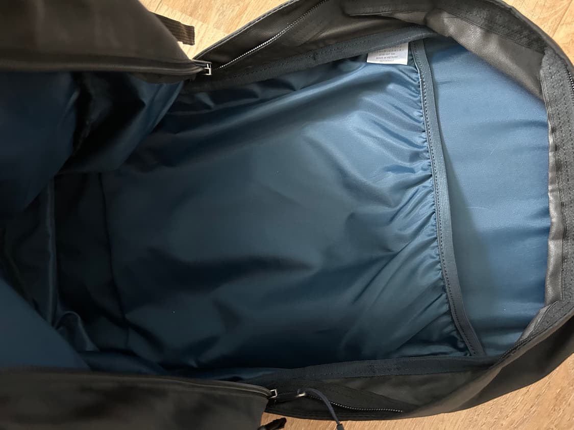 헬리한센 백팩 30L 상품이미지5