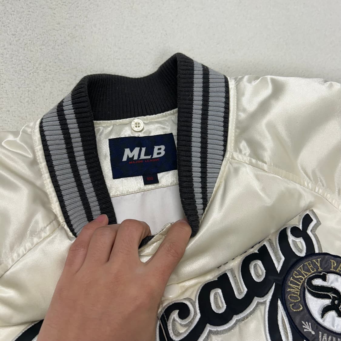 Mlb 화이트삭스 바시티자켓 상품이미지4