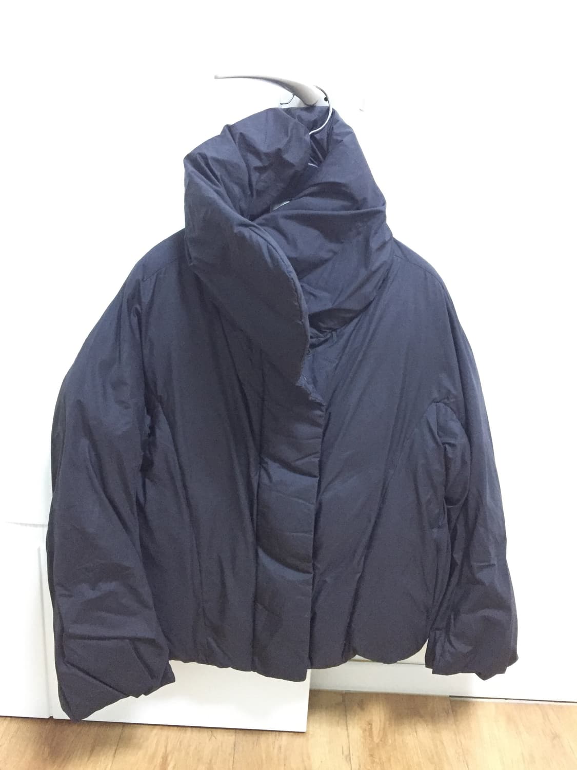 버뮬라 패딩 HIGH NECK PUFFER JACKET 상품이미지6