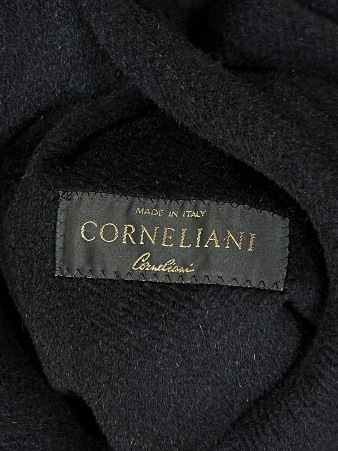 꼬르넬리아니 코트 상품이미지9