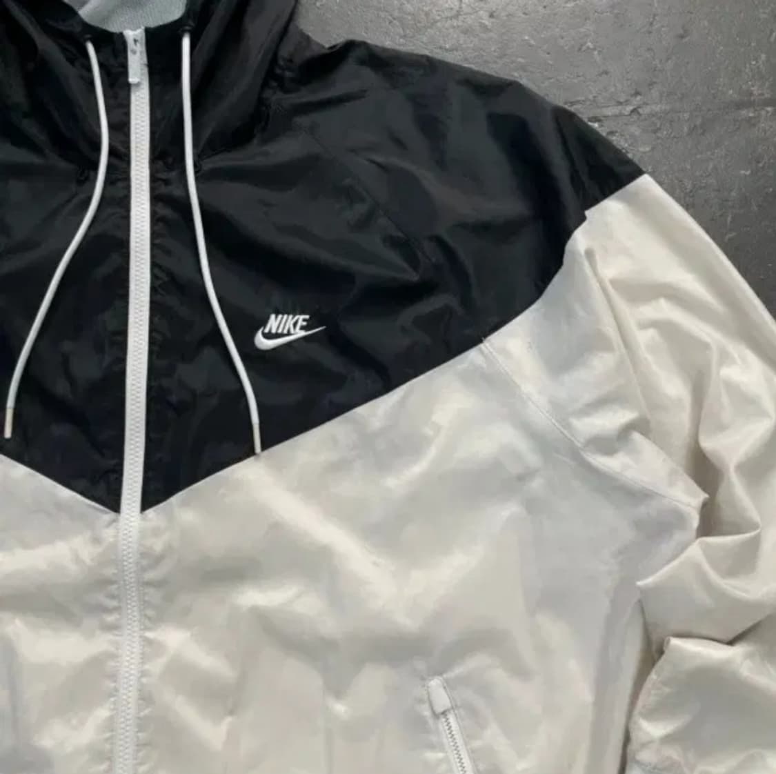 나이키 윈드러너 상품이미지4