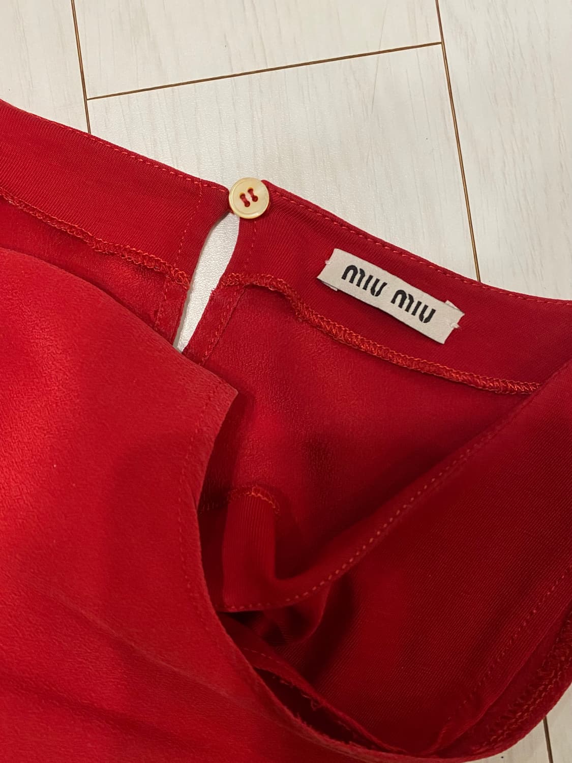 miu miu 미우미우 레드 슬리브리스 상품이미지10