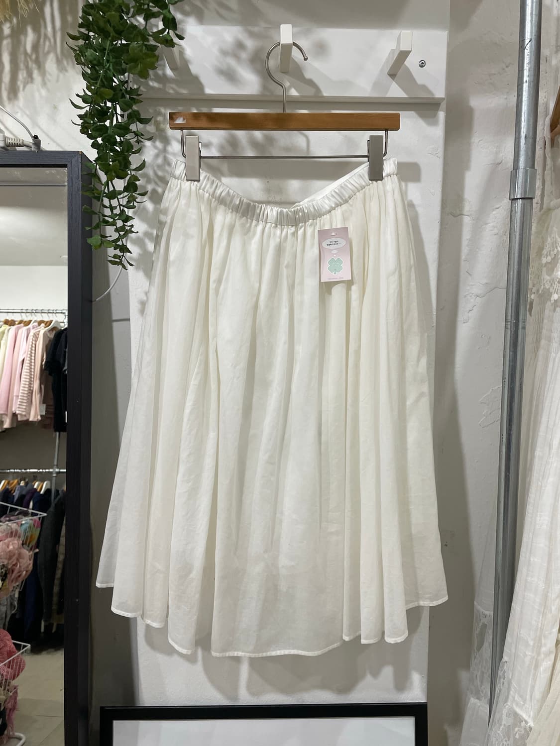 White midi skirt 상품이미지9