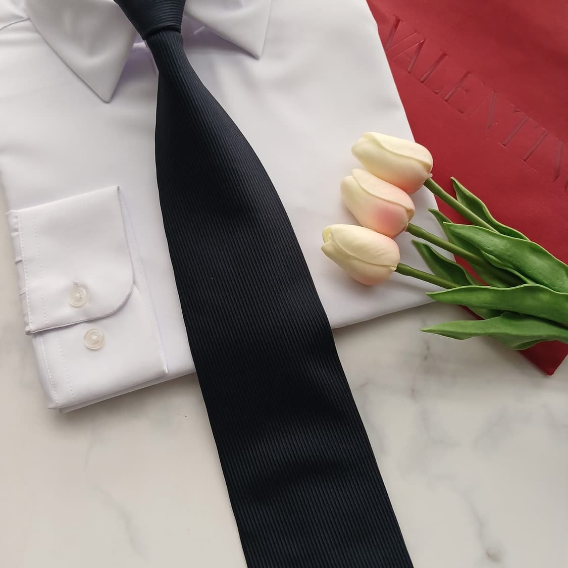 발렌티노 실크 네이비 솔리드 넥타이 9.4cm B등급 A18705
 상품이미지4