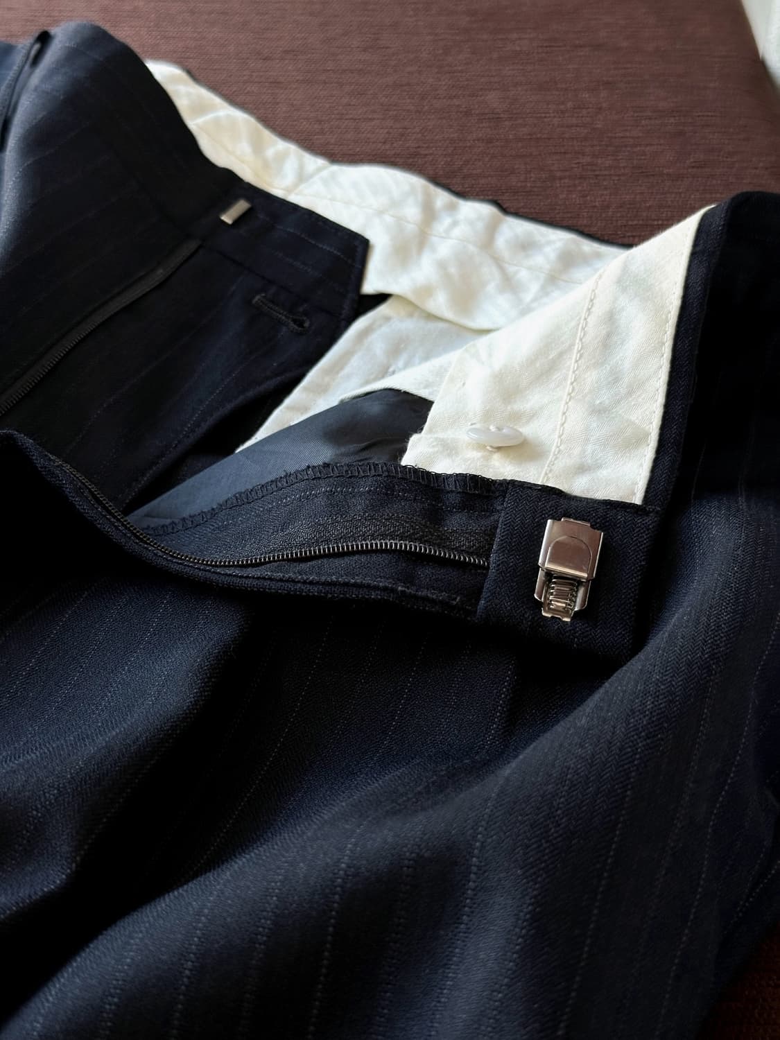 Design stripe 2 pleats wide trouser 상품이미지2