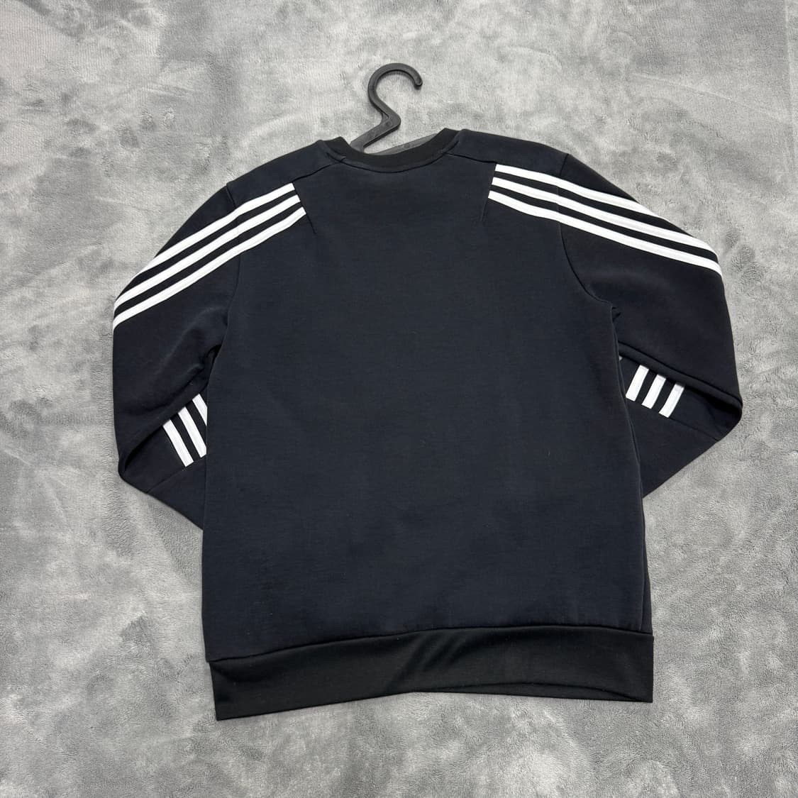 아디다스 맨투맨 상품이미지1