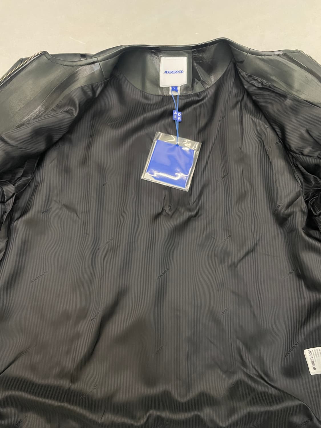 아더에러 25SS 가죽 자켓 프로덕트 14 블랙 상품이미지7