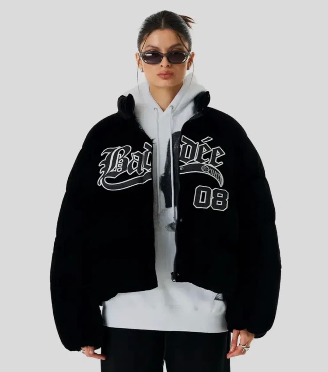 배디  VELOUR VARSITY JACKET BLACK 상품이미지1