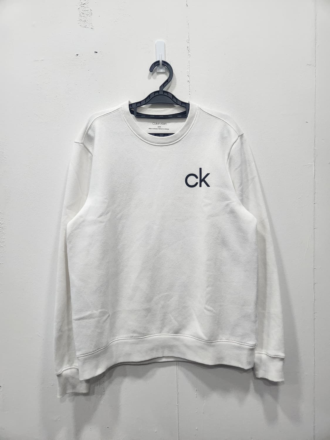 캘빈클라인 CK 로고 안감기모 맨투맨 남성 95~100사이즈 화이트 상품이미지1