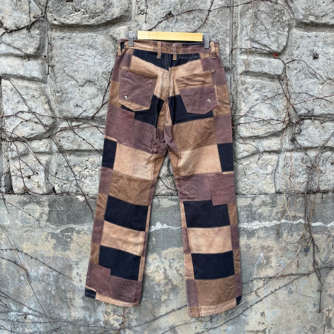 앤더슨밸 가죽패치 패치워크 프린팅 부츠컷 팬츠 상품이미지2