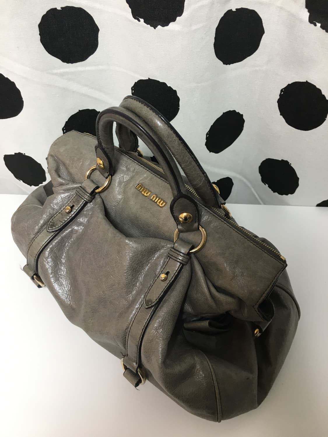 Miu Miu 리본 사첼백 그레이 상품이미지2