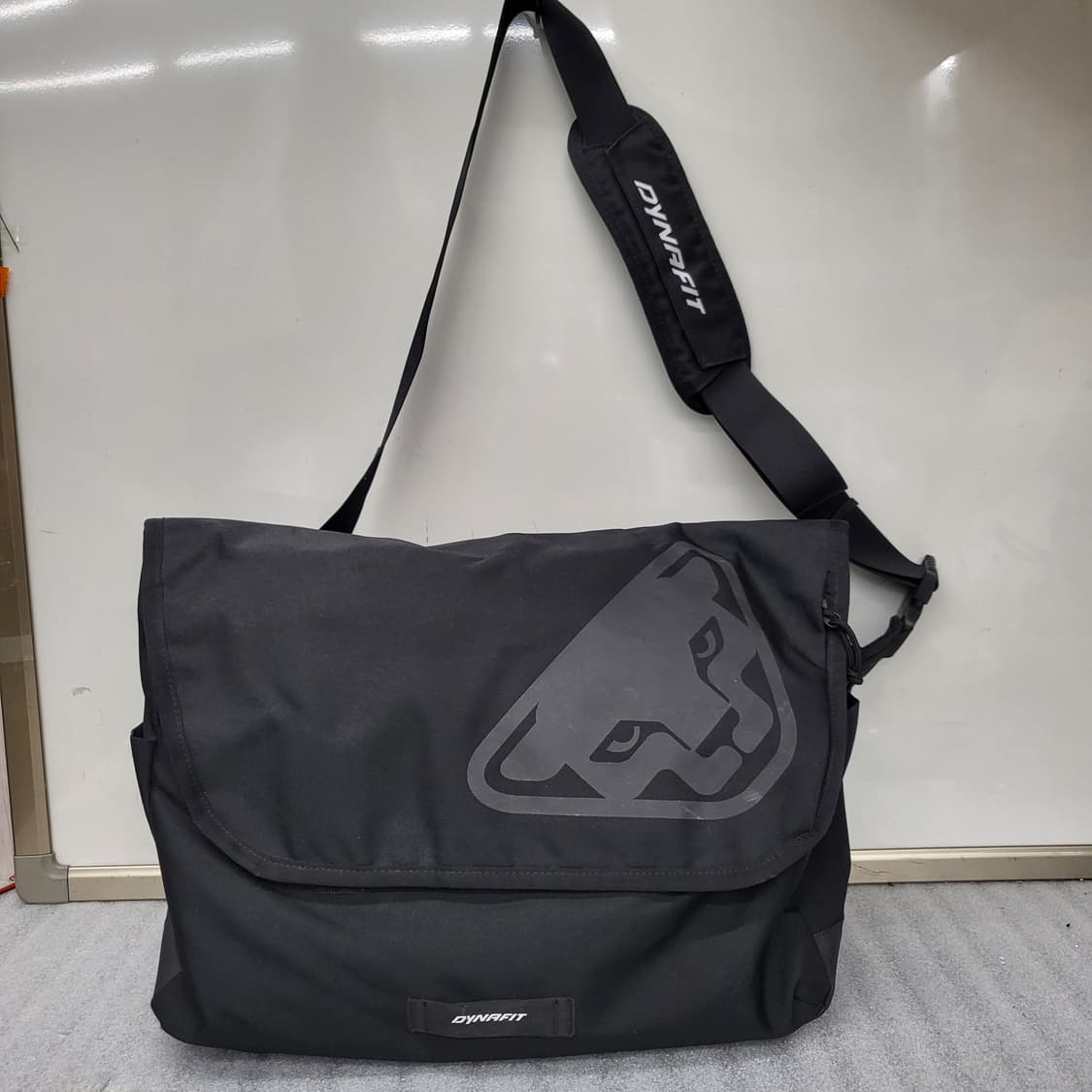 다이나핏 정품 메신저백 40x27x12cm 상품이미지1