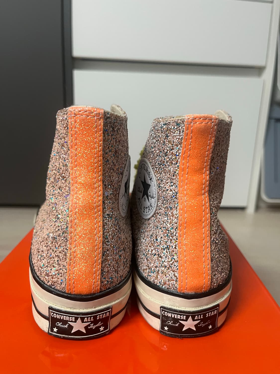 컨버스 x JW 앤더슨 척70 글러터 핑크 오렌지 상품이미지2