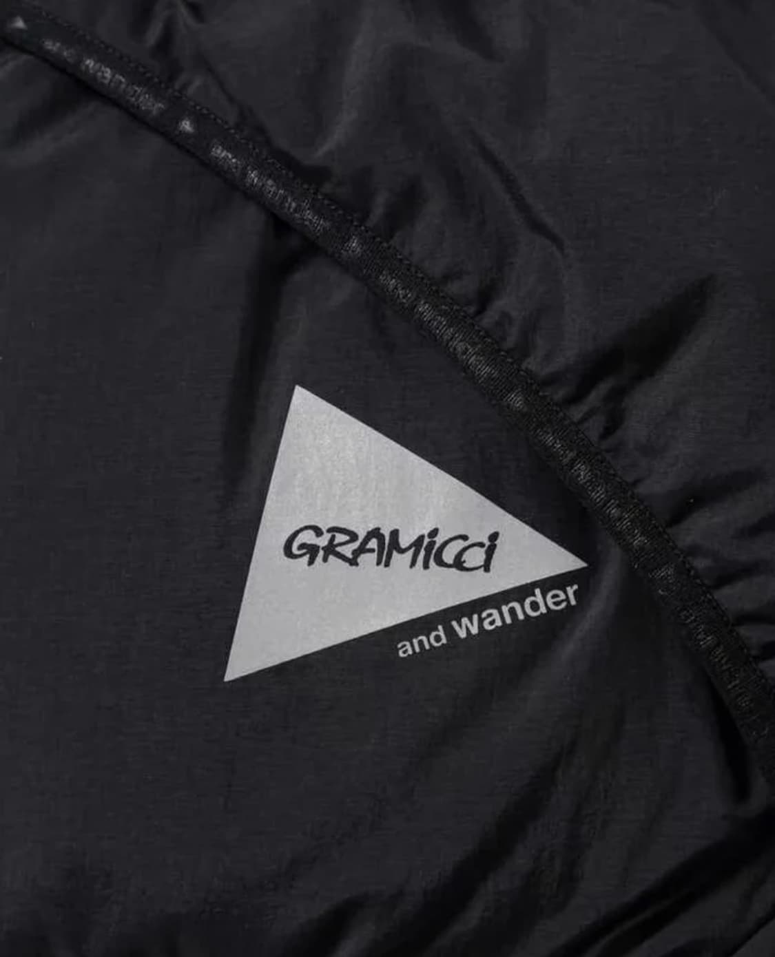 [새상품] 그라미치 x 앤드원더 다운베스트 블랙 상품이미지5