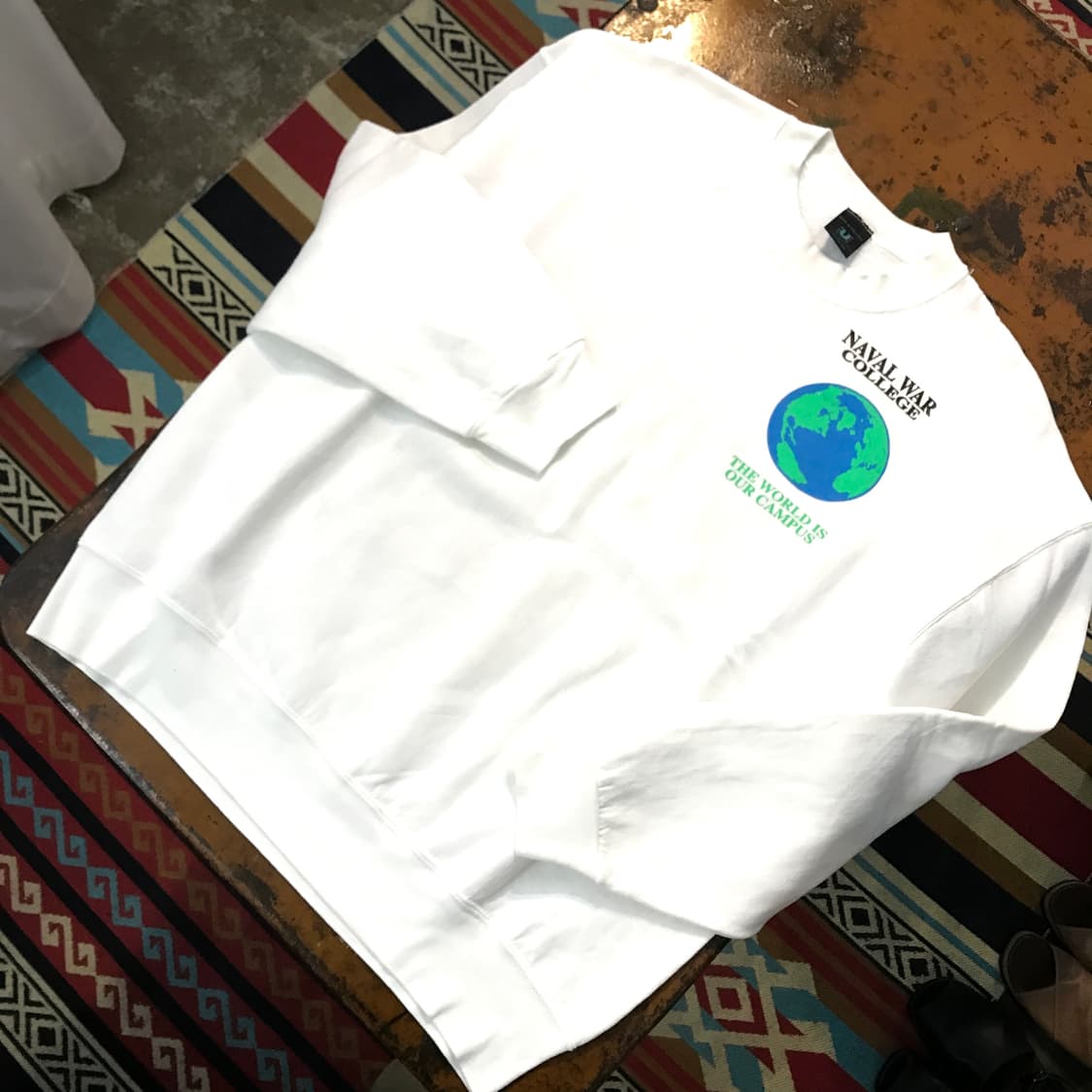 USA VTG 미국 빈티지 국기 프린팅 유니버셜 화이트 기모 맨투맨 상품이미지3